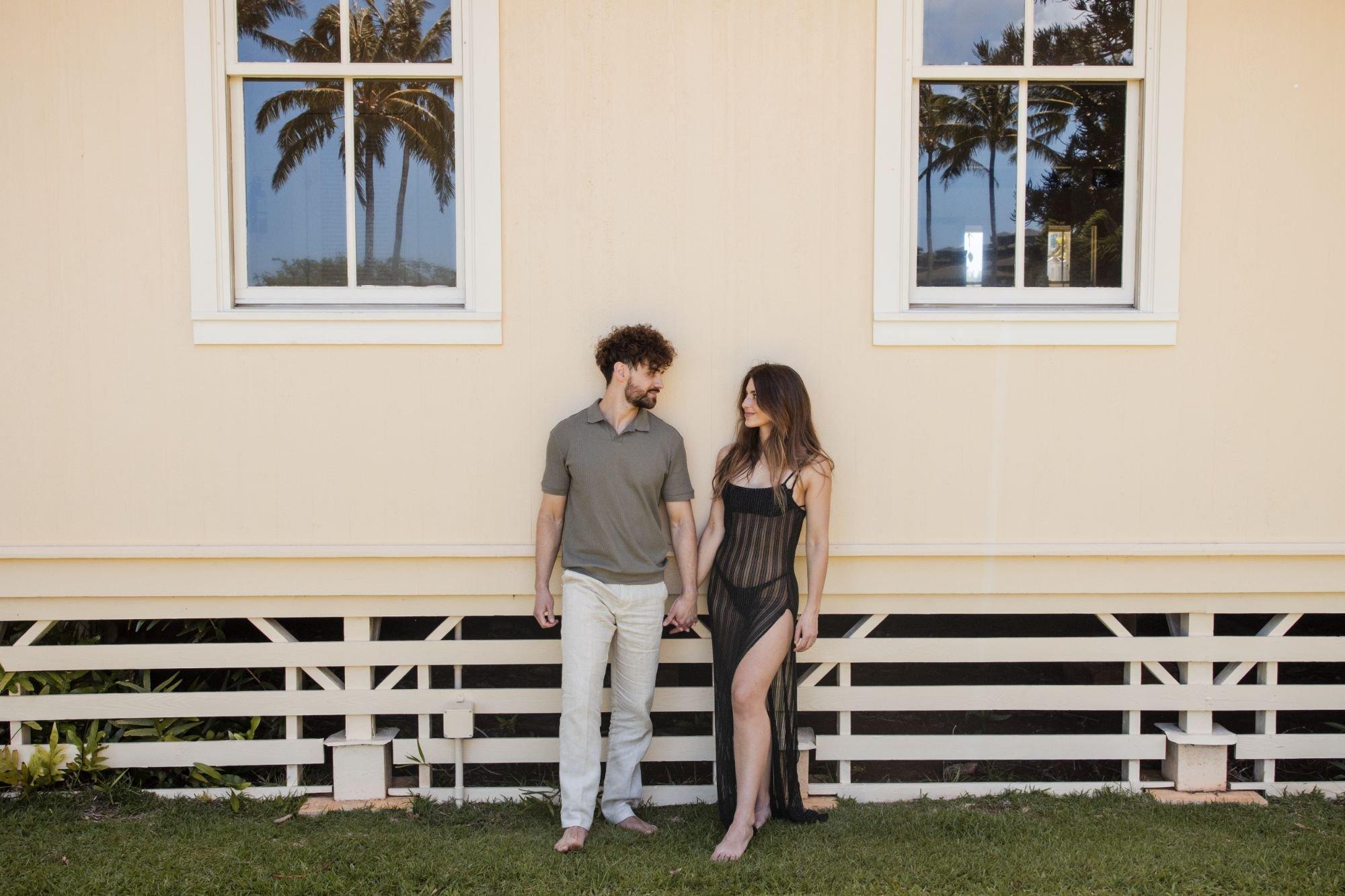 carousel-hero-element image-4